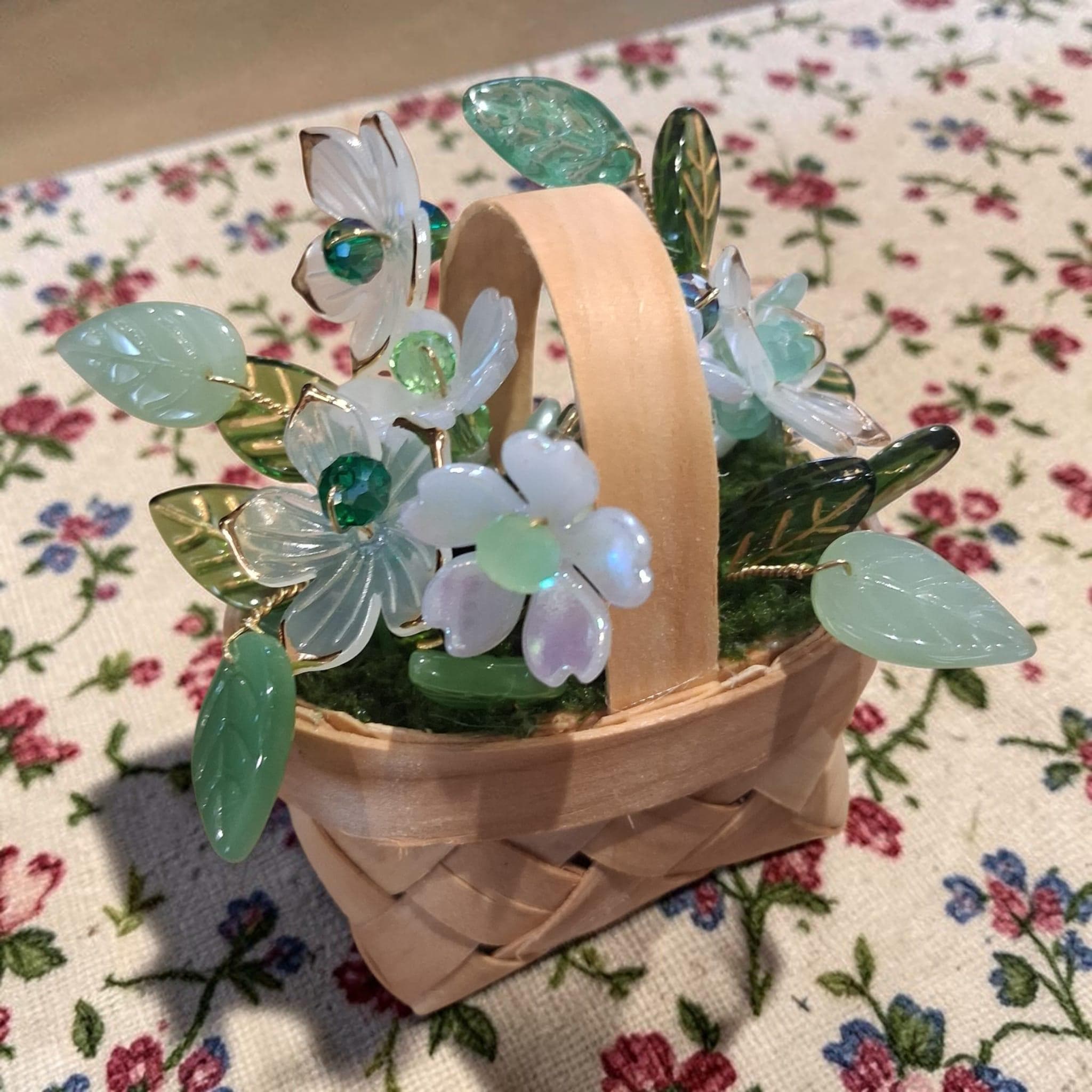 Beaded Flower Basket Magnet, Handmade Forever Plant, Green & White Floral Decor, Mini Woven Basket, Fridge Magnet Gift, Cottagecore Decor
