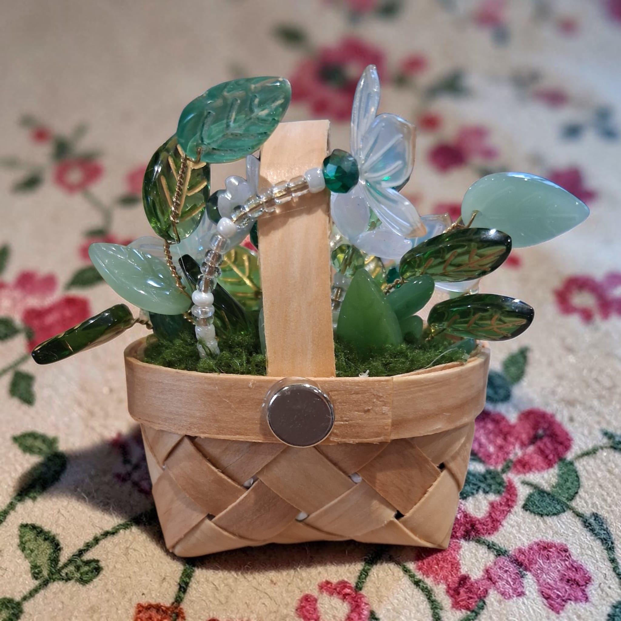 Beaded Flower Basket Magnet, Handmade Forever Plant, Green & White Floral Decor, Mini Woven Basket, Fridge Magnet Gift, Cottagecore Decor